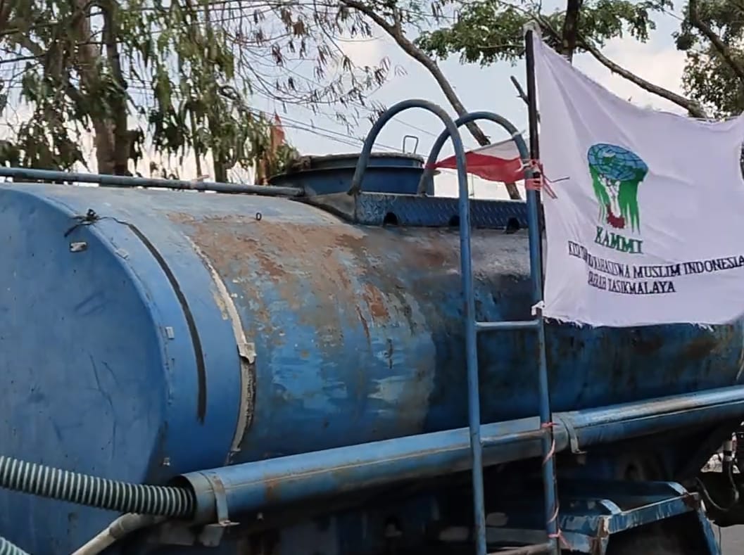 KAMMI Unsil dan Yayasan Tarbiyah Cipta Madani Salurkan Air Bersih Gratis di Cibeureum Tasikmalaya